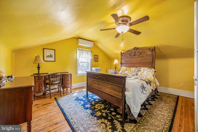 917 DEKALB PIKE, Ambler, PA 19002