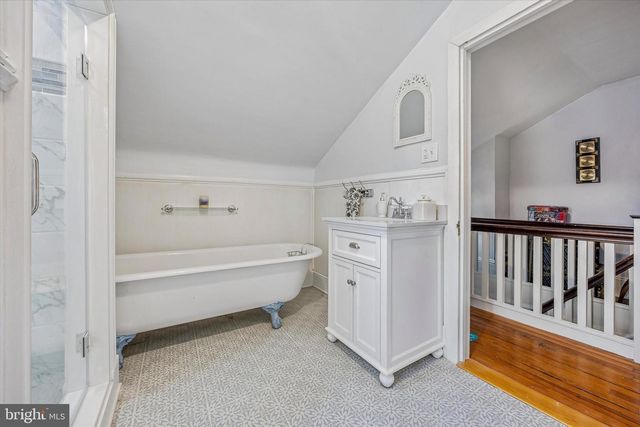 917 DEKALB PIKE, Ambler, PA 19002