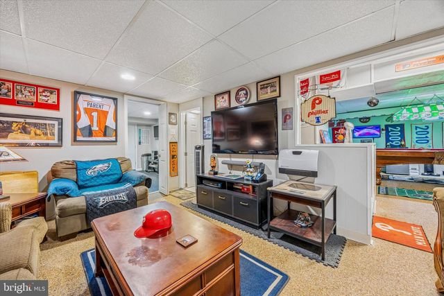 917 DEKALB PIKE, Ambler, PA 19002