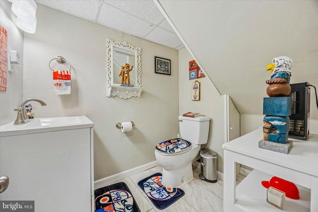 917 DEKALB PIKE, Ambler, PA 19002