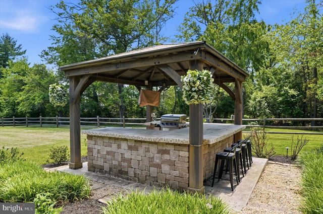 917 DEKALB PIKE, Ambler, PA 19002