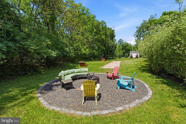 917 DEKALB PIKE, Ambler, PA 19002