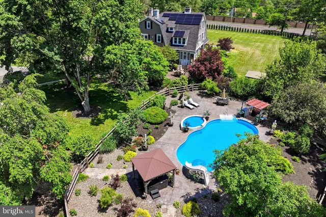917 DEKALB PIKE, Ambler, PA 19002
