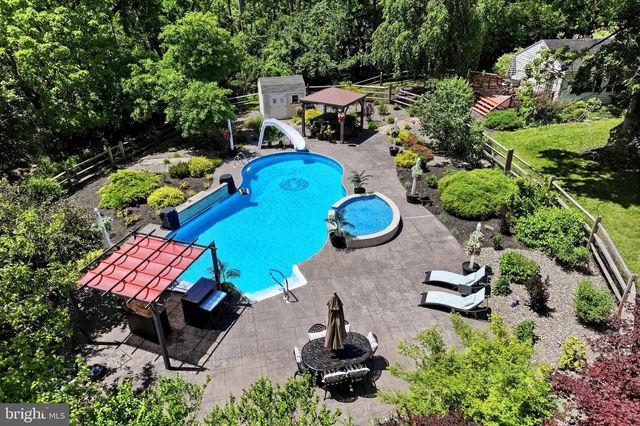 917 DEKALB PIKE, Ambler, PA 19002