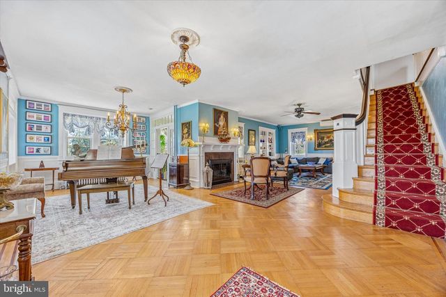 917 DEKALB PIKE, Ambler, PA 19002