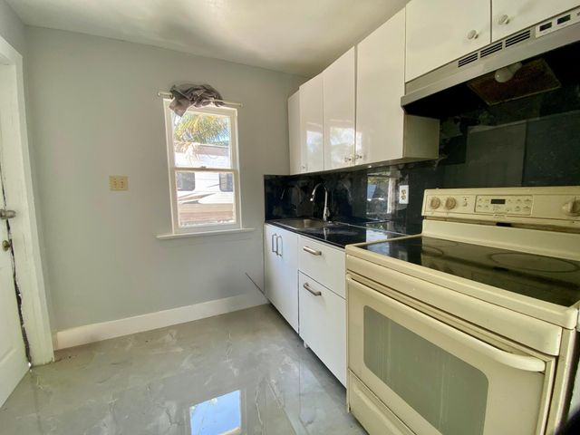 2231 Wilson Street 2, Hollywood, FL 33020