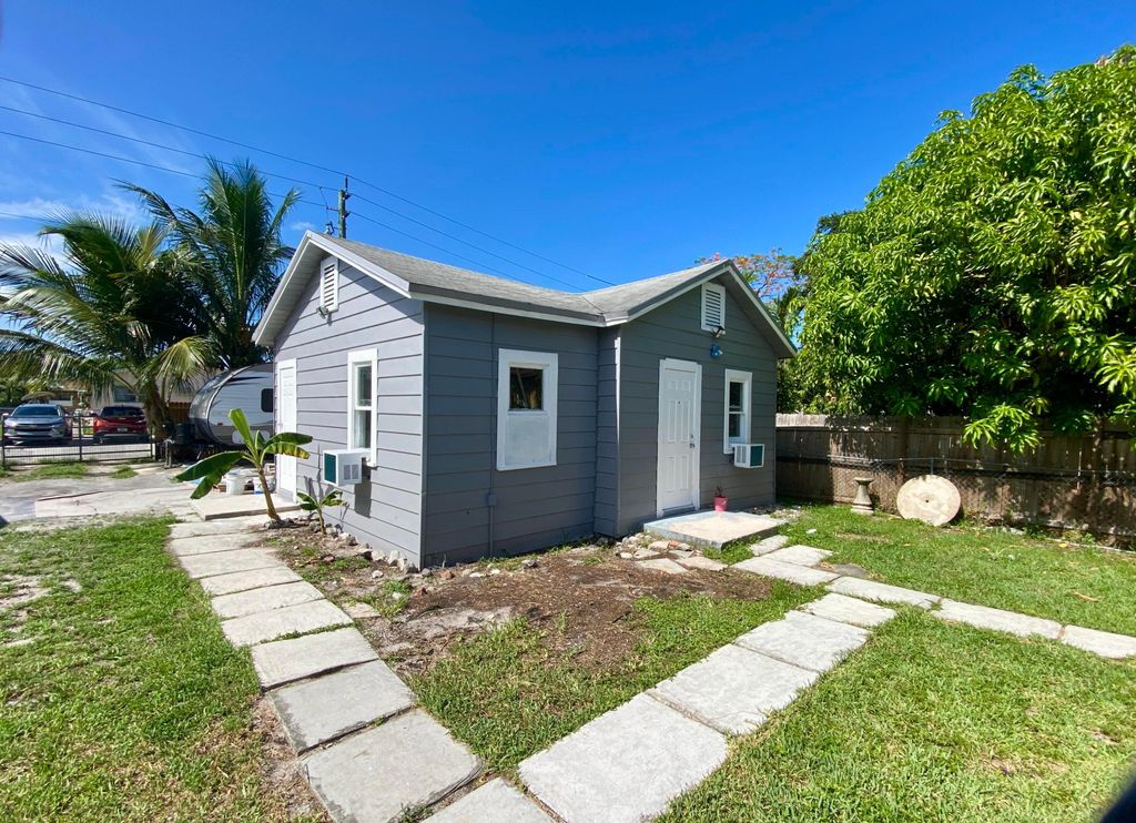 2231 Wilson Street 2, Hollywood, FL 33020