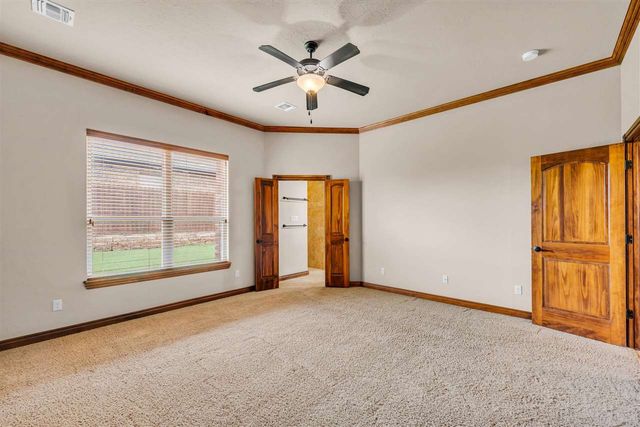 2404 SW 70th St, Lawton, OK 73505