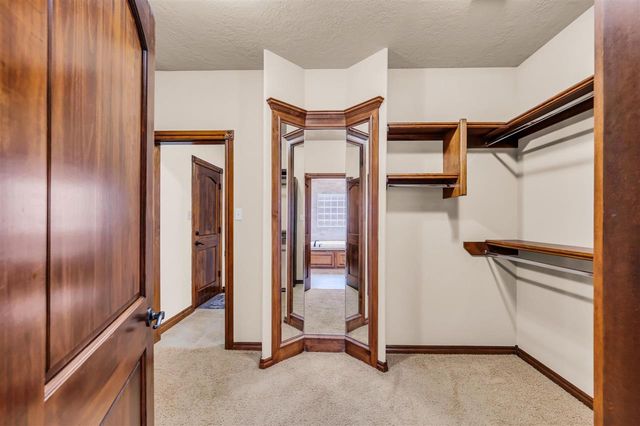 2404 SW 70th St, Lawton, OK 73505