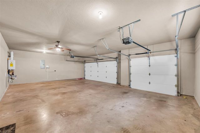 2404 SW 70th St, Lawton, OK 73505