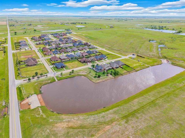 2404 SW 70th St, Lawton, OK 73505