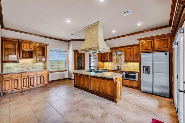 2404 SW 70th St, Lawton, OK 73505