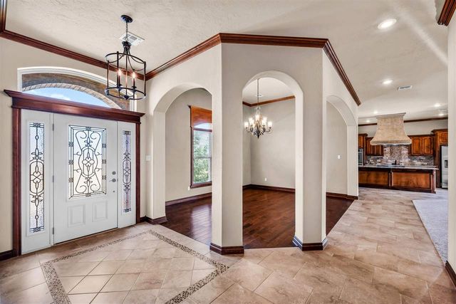 2404 SW 70th St, Lawton, OK 73505