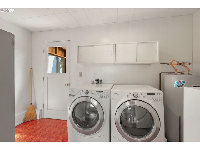1088 NOPAL St, Florence, OR 97439