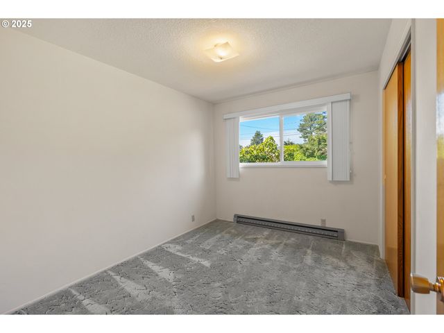 1088 NOPAL St, Florence, OR 97439