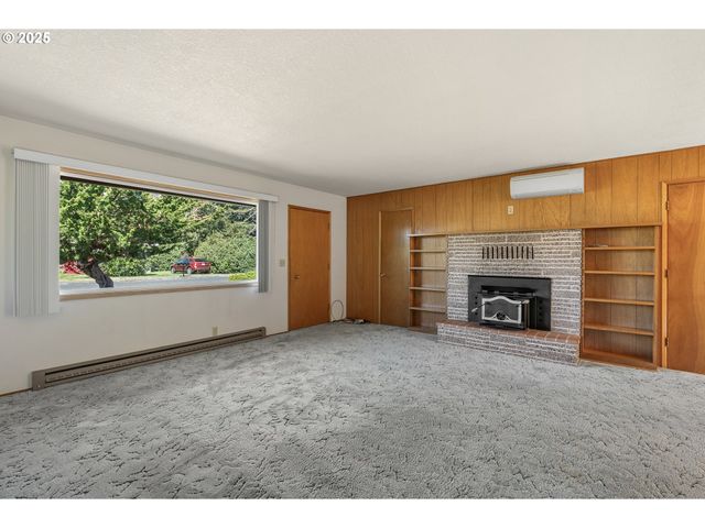 1088 NOPAL St, Florence, OR 97439