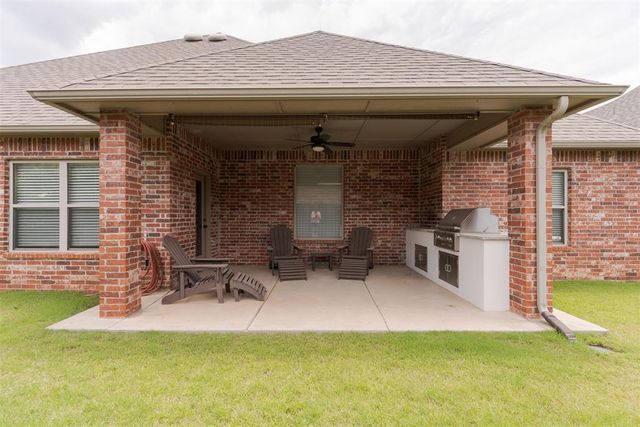 17605 Braken Drive, Edmond, OK 73012