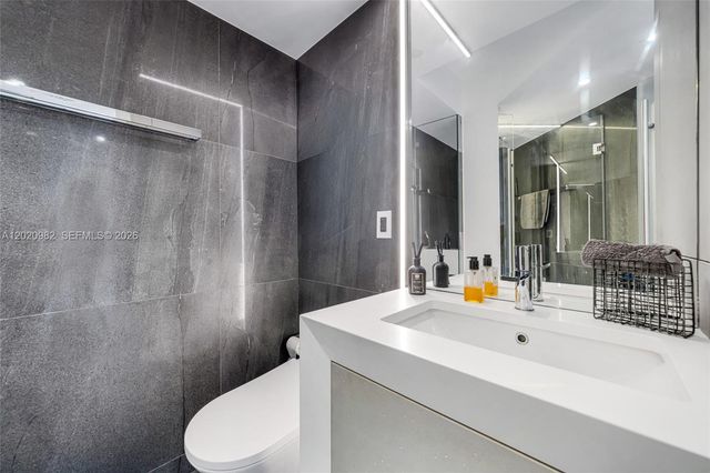 6365 Collins Ave 2301, Miami Beach, FL 33141
