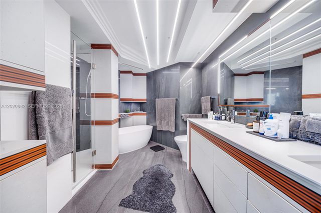 6365 Collins Ave 2301, Miami Beach, FL 33141