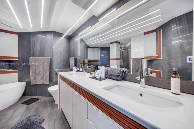 6365 Collins Ave 2301, Miami Beach, FL 33141