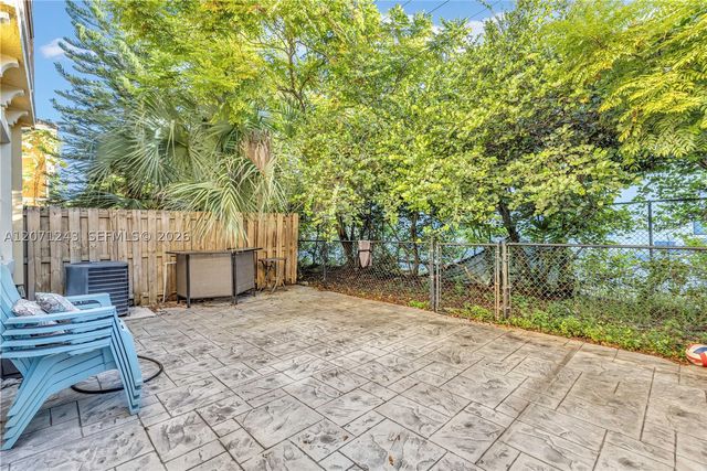 1810 SW 91st Ave, Miramar, FL 33025