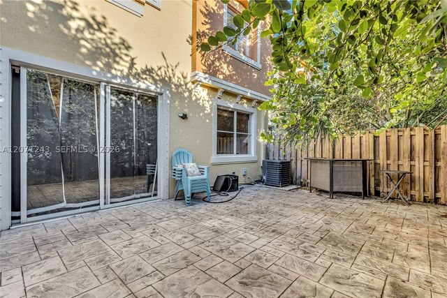 1810 SW 91st Ave, Miramar, FL 33025