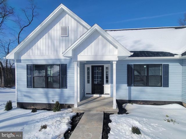 4092 RIDGEVIEW RD, Harrisburg, PA 17112