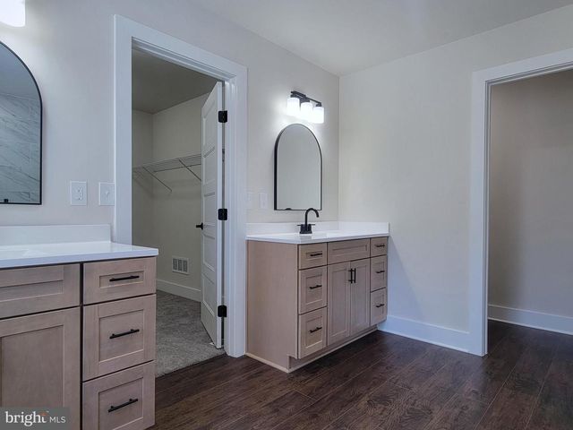 4092 RIDGEVIEW RD, Harrisburg, PA 17112