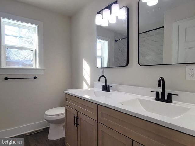 4092 RIDGEVIEW RD, Harrisburg, PA 17112