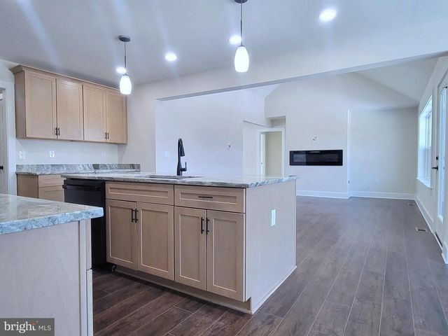 4092 RIDGEVIEW RD, Harrisburg, PA 17112