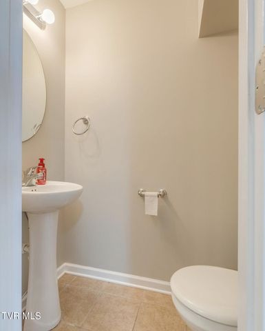 2305 South S Greenwood Drive Unit 21, Johnson City, TN 37604