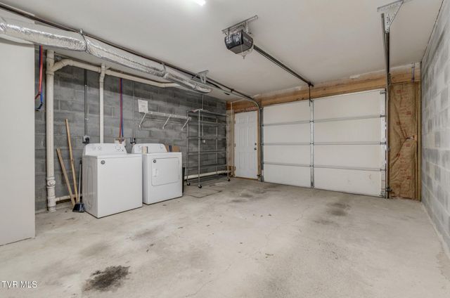 2305 South S Greenwood Drive Unit 21, Johnson City, TN 37604