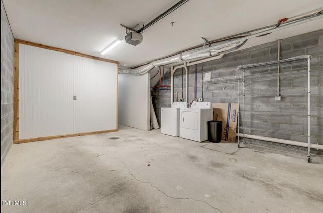 2305 South S Greenwood Drive Unit 21, Johnson City, TN 37604