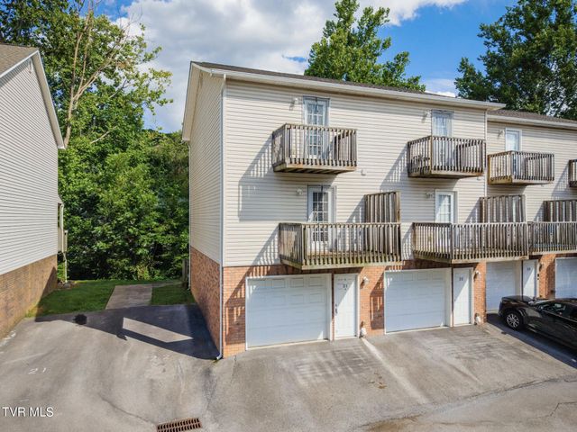 2305 South S Greenwood Drive Unit 21, Johnson City, TN 37604