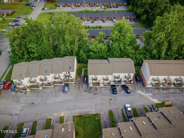 2305 South S Greenwood Drive Unit 21, Johnson City, TN 37604