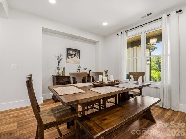 158 Trellem Trail, Hendersonville, NC 28739