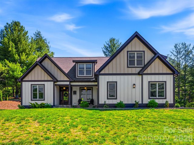 158 Trellem Trail, Hendersonville, NC 28739
