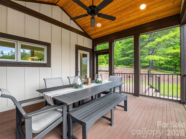 158 Trellem Trail, Hendersonville, NC 28739