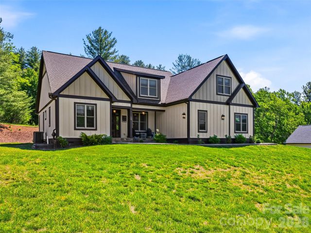 158 Trellem Trail, Hendersonville, NC 28739