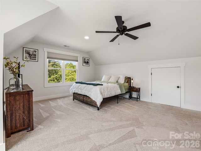 158 Trellem Trail, Hendersonville, NC 28739
