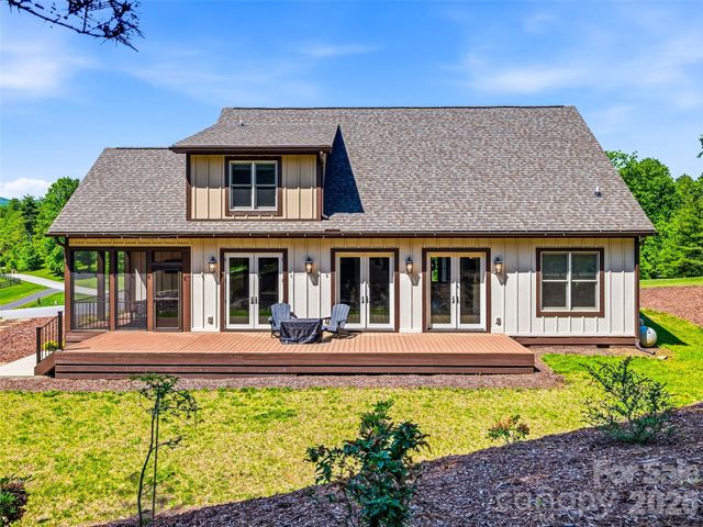 158 Trellem Trail, Hendersonville, NC 28739