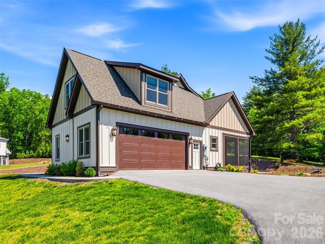 158 Trellem Trail, Hendersonville, NC 28739