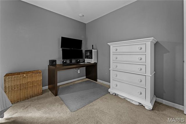 9125 N Swan Circle, Brentwood, MO 63144