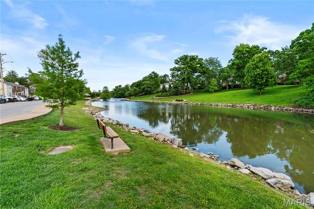 9125 N Swan Circle, Brentwood, MO 63144
