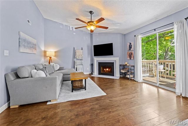 9125 N Swan Circle, Brentwood, MO 63144