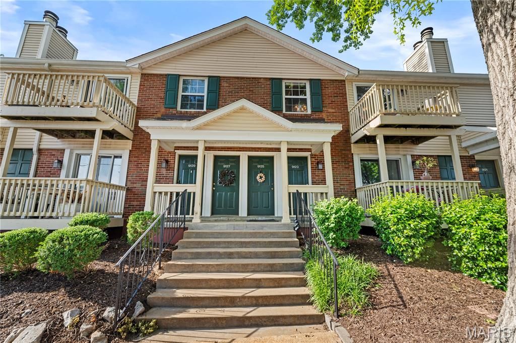 9125 N Swan Circle, Brentwood, MO 63144
