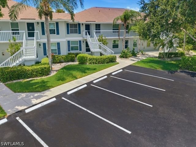 1045 Mainsail DR 413, Naples, FL 34114