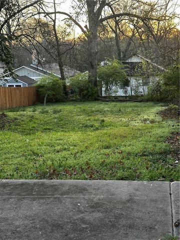 1102 Sims SW Street, Atlanta, GA 30310