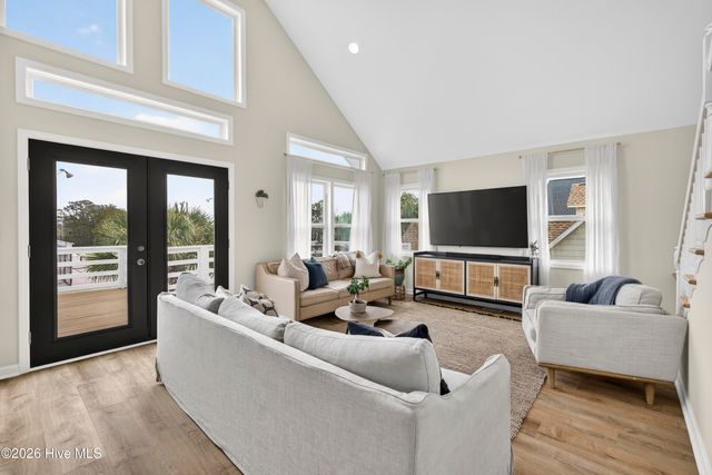 929 Riptide Lane, Carolina Beach, NC 28428