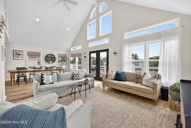 929 Riptide Lane, Carolina Beach, NC 28428